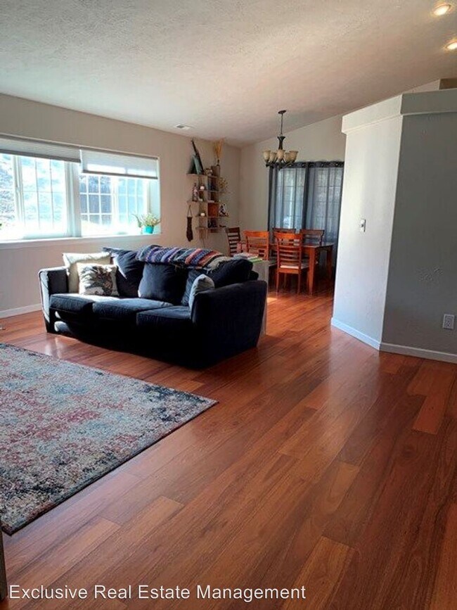 Foto del edificio - 3 br, 2 bath House - 2038 California Avenue