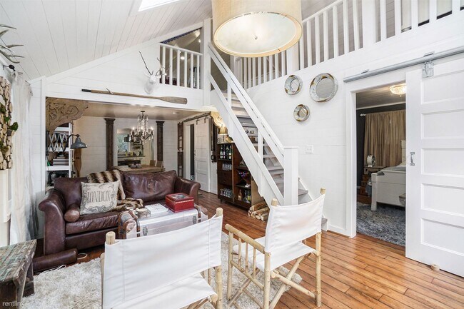 Foto del edificio - 1 br, 1 bath House - 8915 E Gull Lake Dr