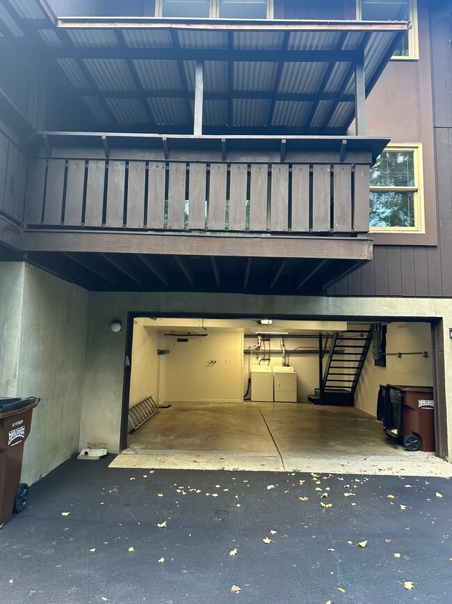 Two car heated and AC garage with washer & dryer - 2154 Willowgrove Ave