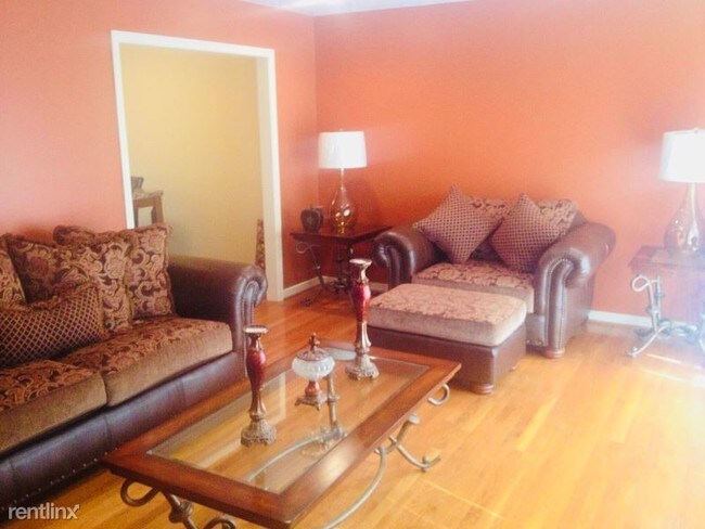 Foto del edificio - 3 br, 1 bath House - 2235 Anderson Street