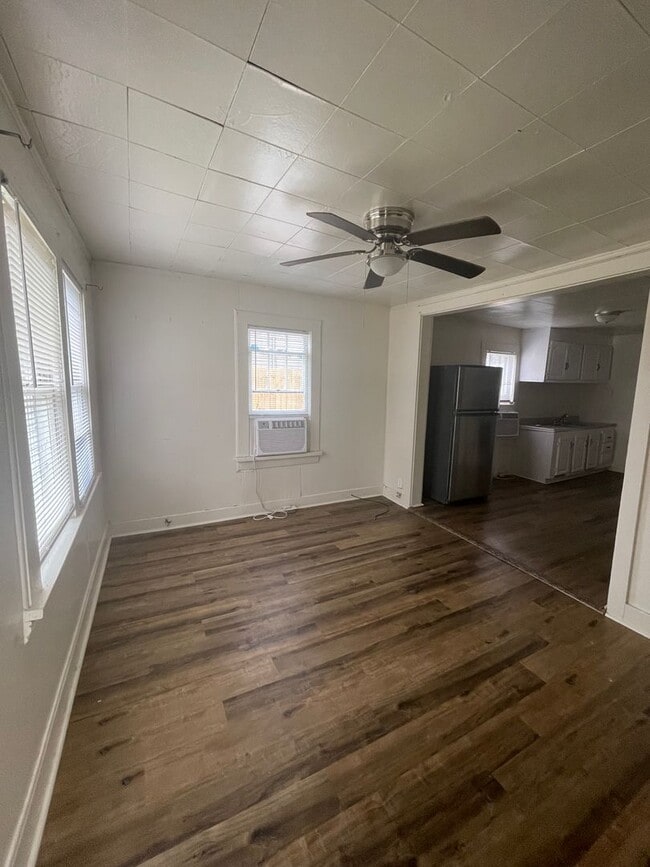 Building Photo - Charming ranch home in Columbia: 2 bedroom...