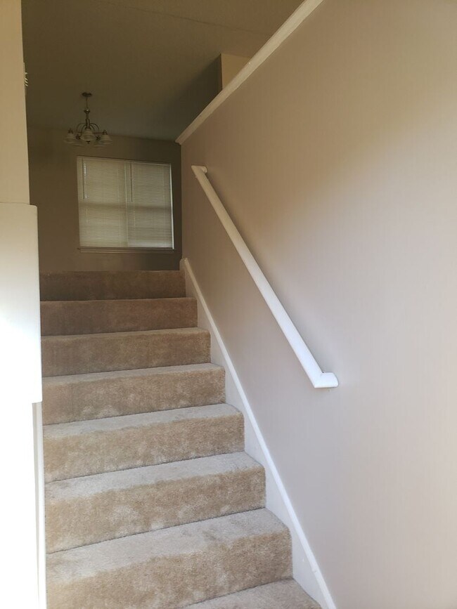 Foto del edificio - MOVE IN SPECIAL 1/2 OFF 1st MONTHS RENT
