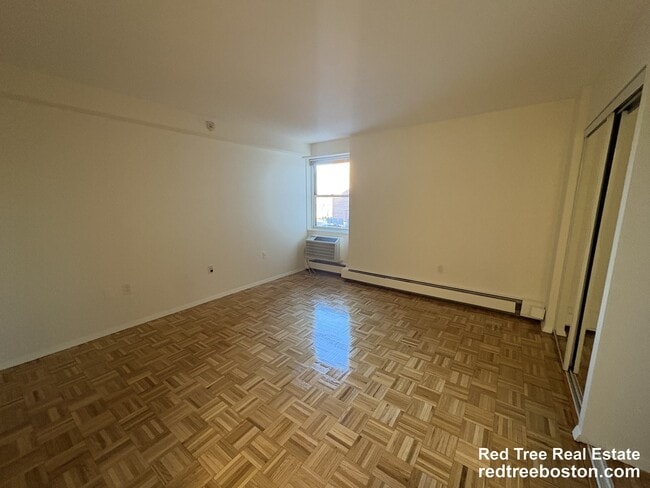 Building Photo - 185 Freeman St