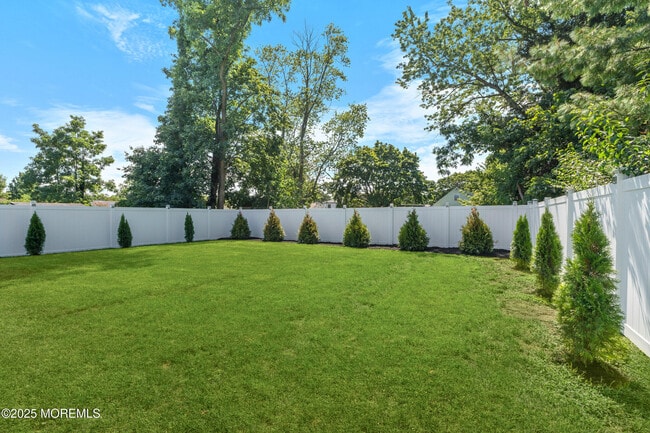 Foto del edificio - 8 Woodrow St