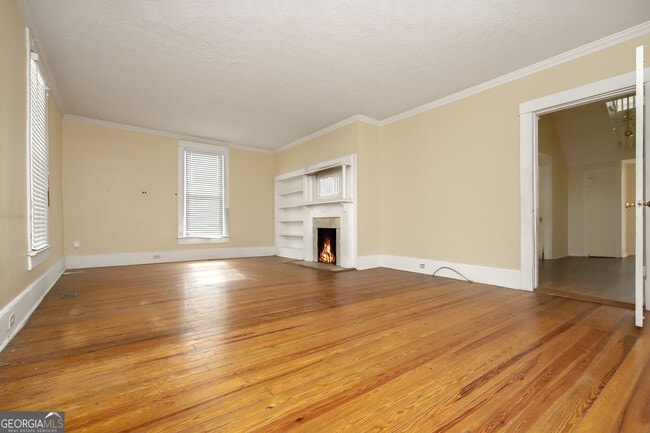 Building Photo - 304 Boulevard