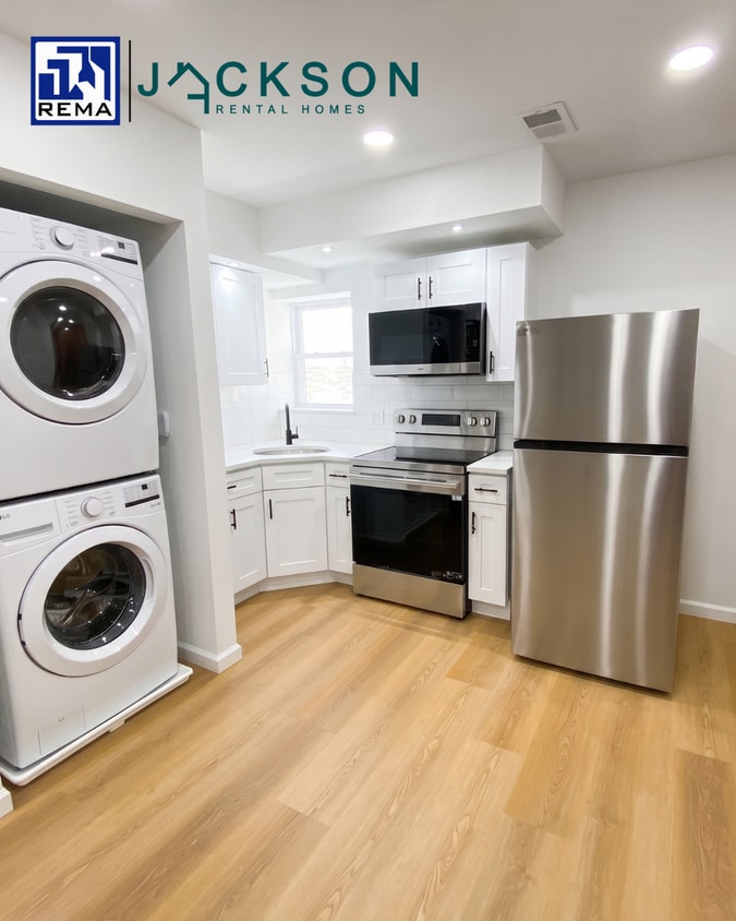 Photo - 5639 Market St,