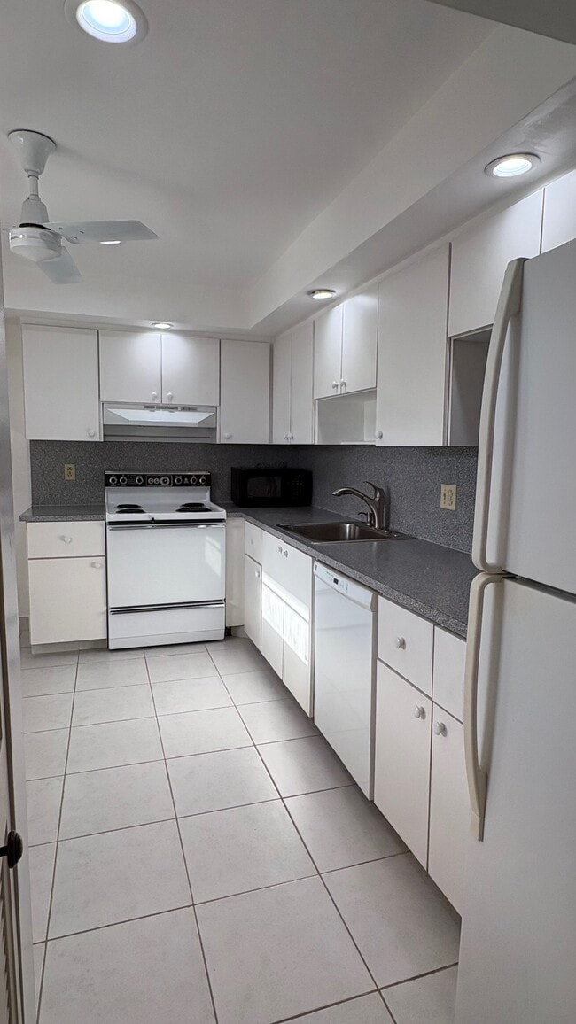 Building Photo - 6300 NW 2nd Ave