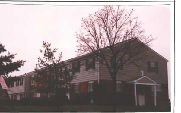 Building Photo - Heritage Hill Rental Townhomes