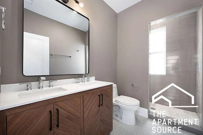 Foto del edificio - 3751 W School St