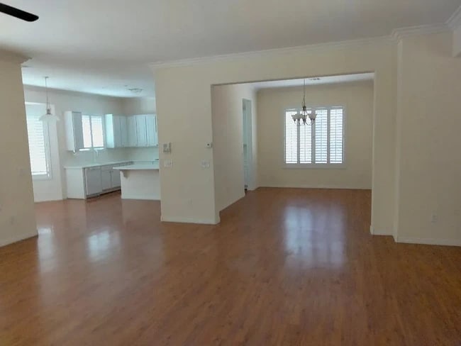 Building Photo - 2180 Waterton Rivers Dr