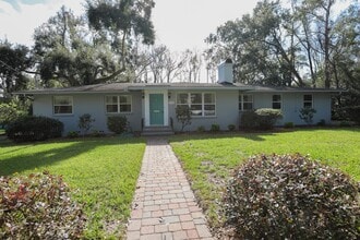 Building Photo - 2240 Jose Cir W