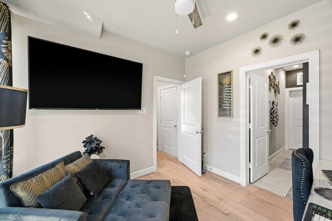 Foto del edificio - 3314 Hutchins St