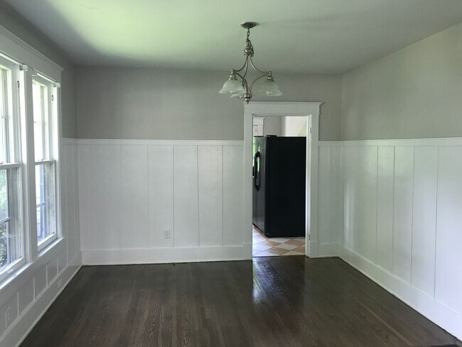 Building Photo - Location, Location, Location! 4br/2ba Home...