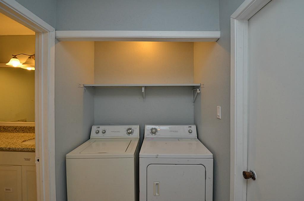 Laundry area - 3615 Tanglewilde St