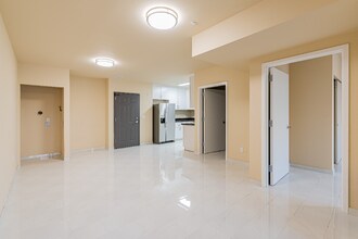 Building Photo - 317 Lester Ave