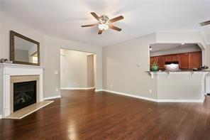 Foto del edificio - 5835 Weddington Dr