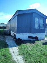 Building Photo - 675 Airport Rd