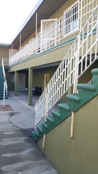 Courtyard - 12692 Pine St