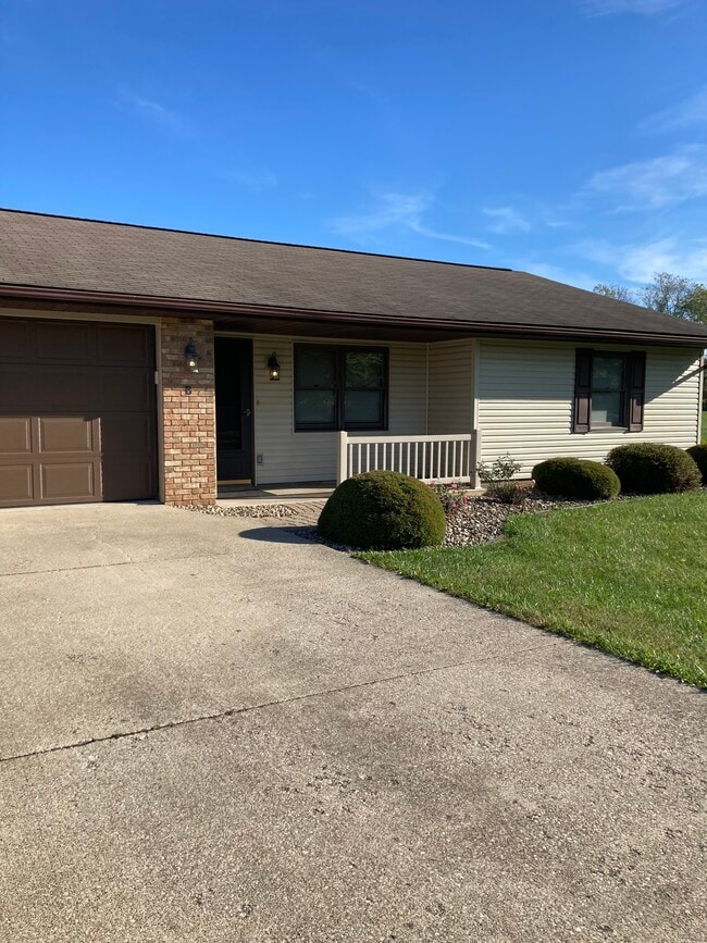 ONE FLOOR, NO STEPSS - 1232 Schneiders Crossing Rd NW