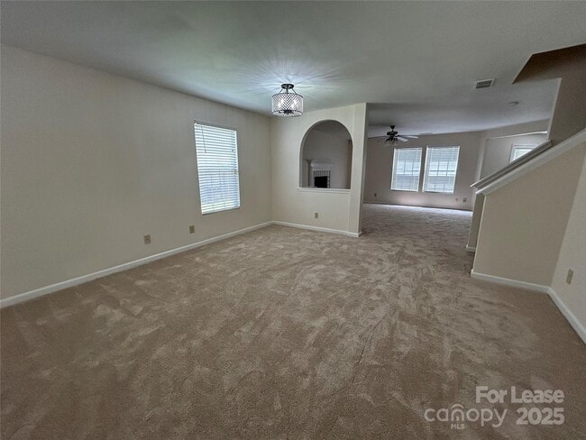 Building Photo - 4718 Reinbeck Dr