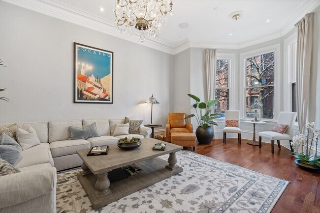 Building Photo - 166 Marlborough St