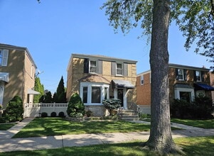 Building Photo - 5343 N Nashville Ave