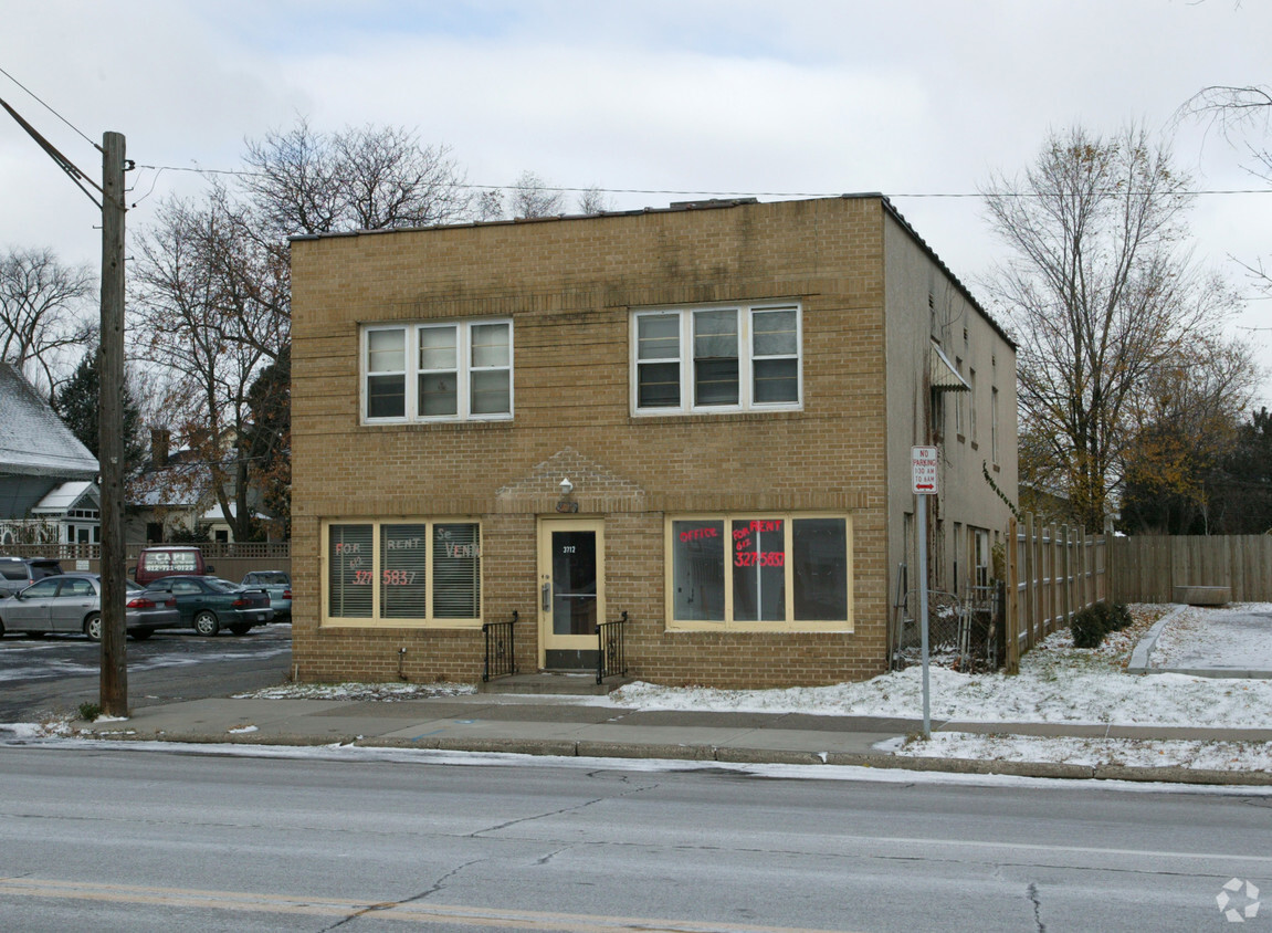 Building Photo - 3712 E Lake St