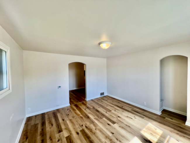 Foto del edificio - 1422 N 8th St