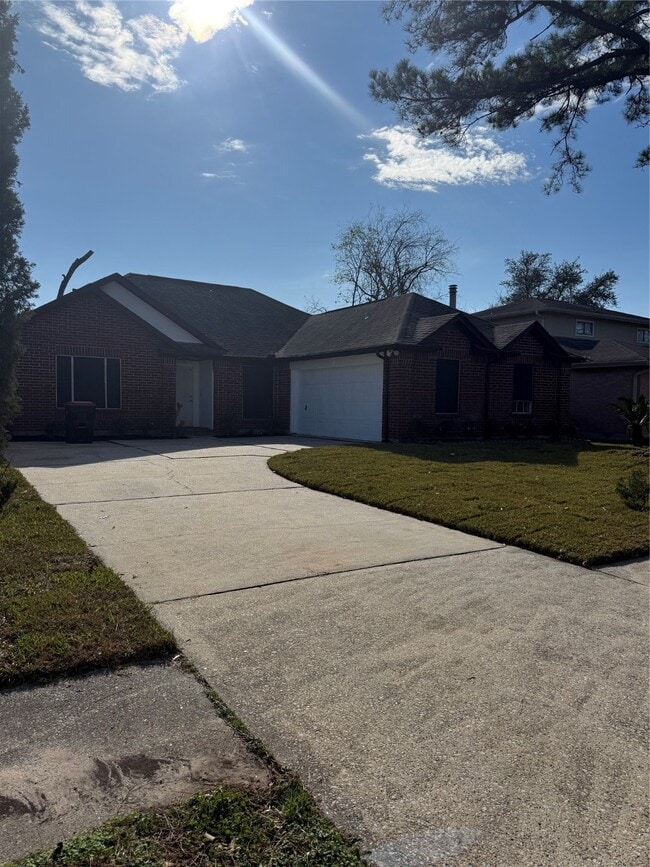 Building Photo - 14322 Golden Cypress Ln