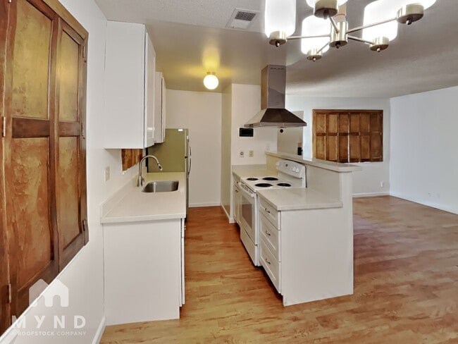 Foto del edificio - 5515 Spinnaker Dr