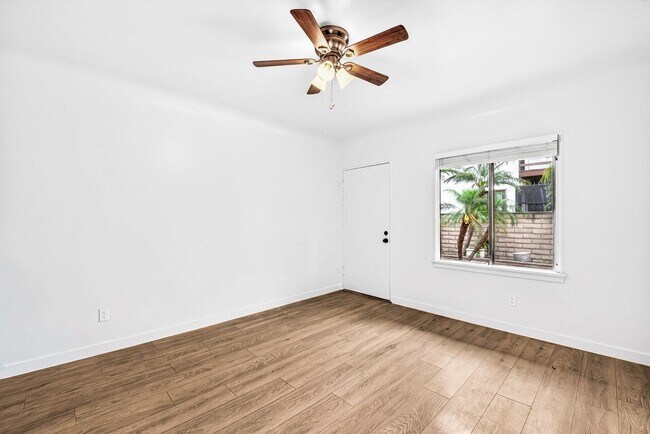 Building Photo - 636 Linden Ave