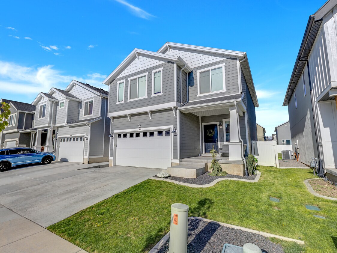 Primary Photo - 501 S Pegasus Way