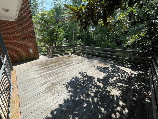 Foto del edificio - 3772 Watkins Pl NE