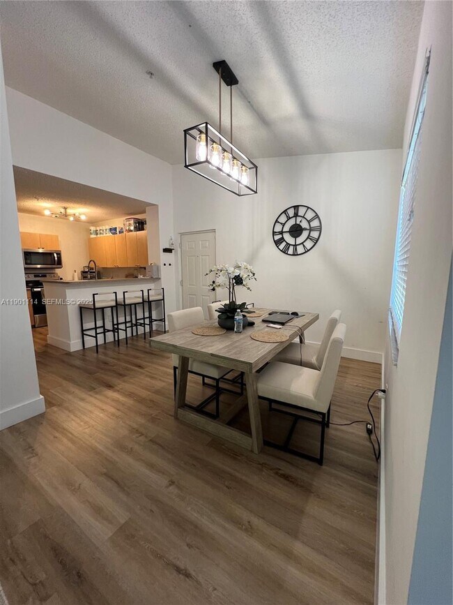 Foto del edificio - 2440 E Preserve Way