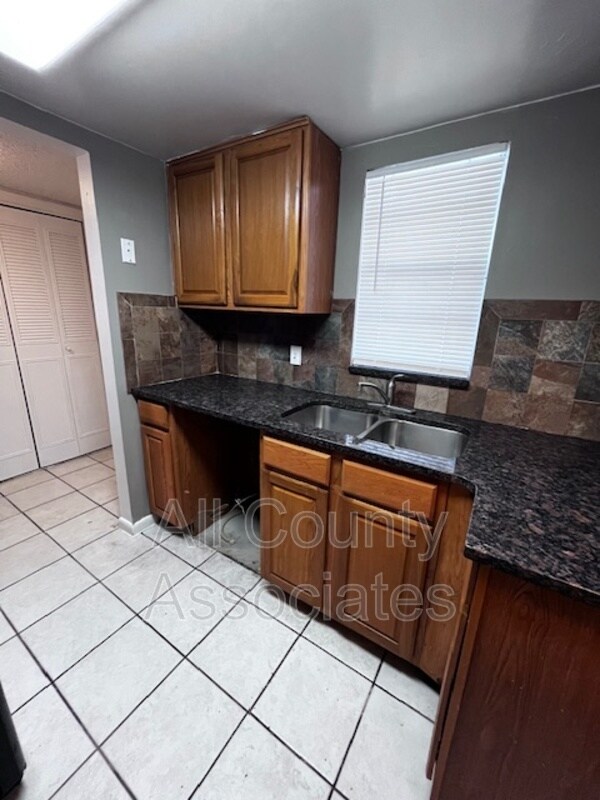 Building Photo - 5154 Turquoise Ln