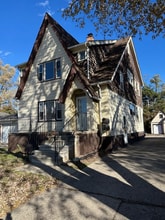 Building Photo - 24320 Flower Ave