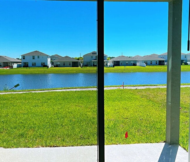 Photo - 5530 Bonn Way House