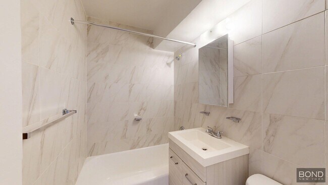Foto del edificio - 340 E 74th St