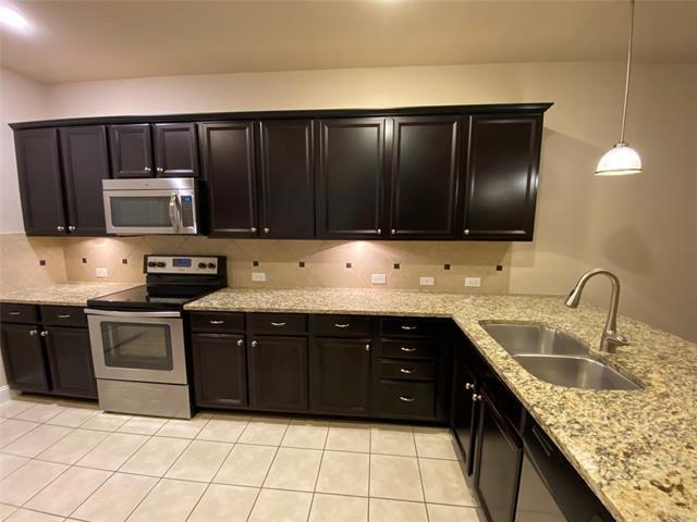 Building Photo - 2565 Jackson Dr