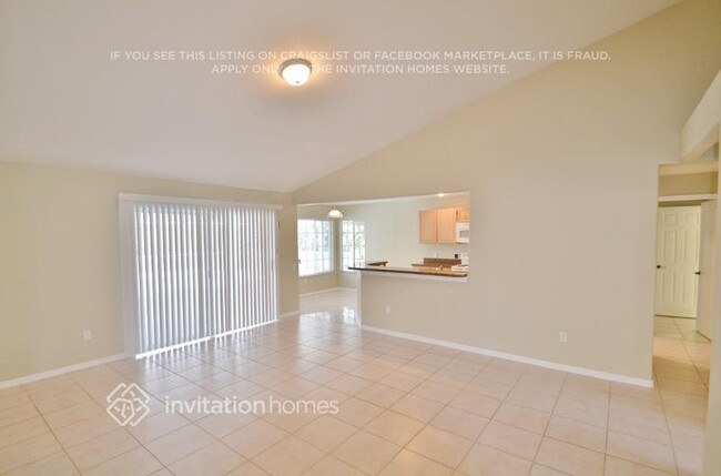 Foto del edificio - 13519 Falcon Pointe Dr