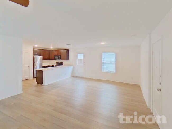 Foto del edificio - 617 Dashwood Dr