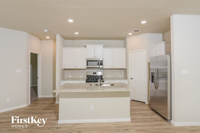 Foto del edificio - 31773 Untrodden Way