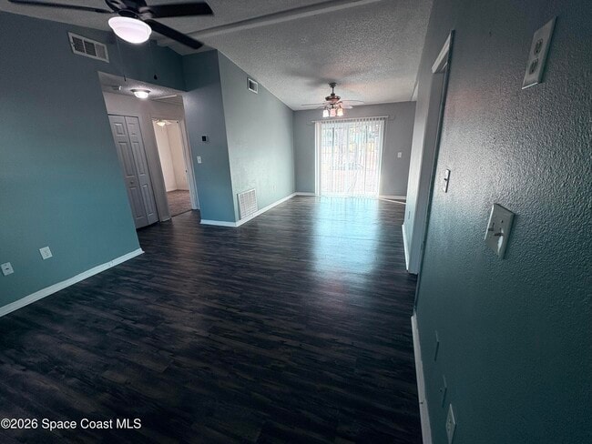 Building Photo - 830 Hartley Ave SW