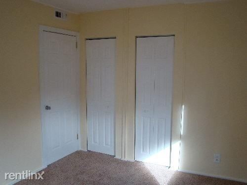 Building Photo - 2 br, 1 bath House - 14 Davis Ct.