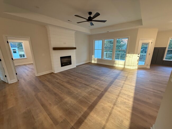 Foto del edificio - 145 Kennel Rd