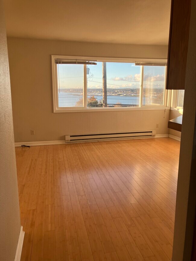 Sala de estar - 330 N State St