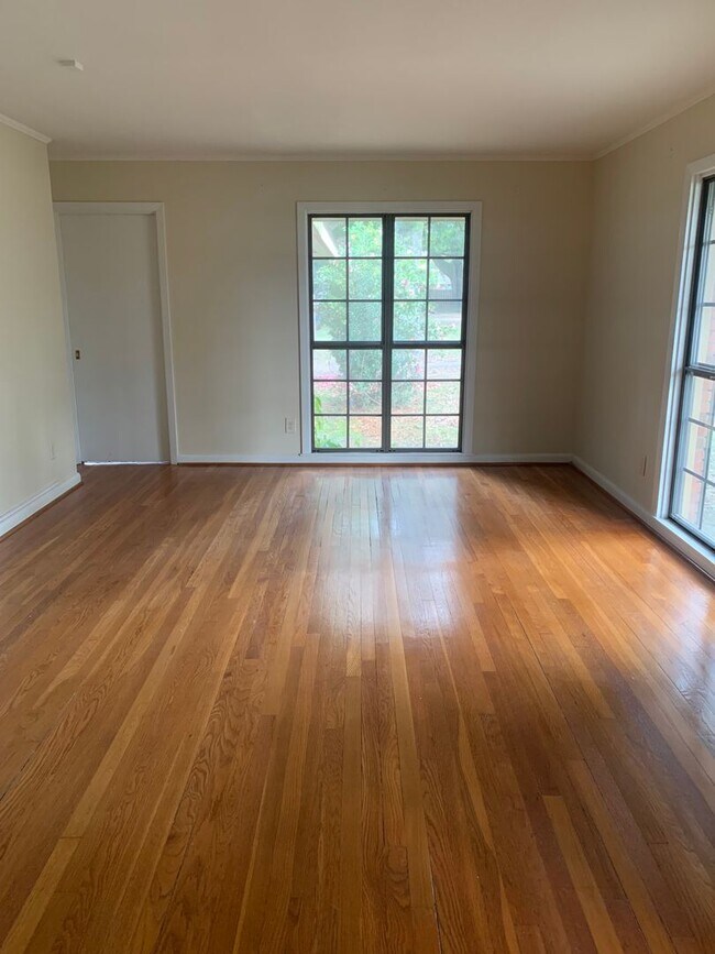 Foto del edificio - 3 Bed 2 Bath in Bendel Gardens Subdivision