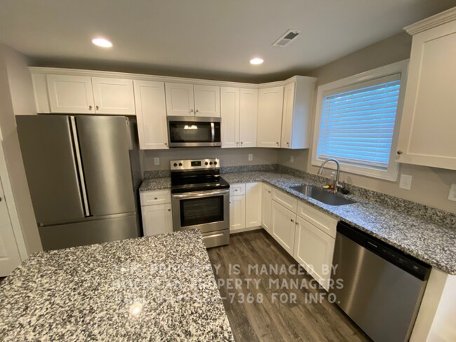 Foto del edificio - 905 Oakwood Ave