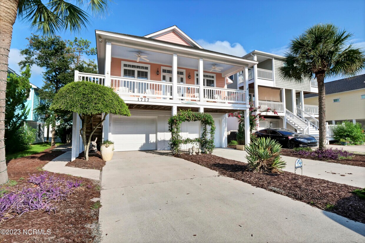 Primary Photo - 1717 Mackerel Ln