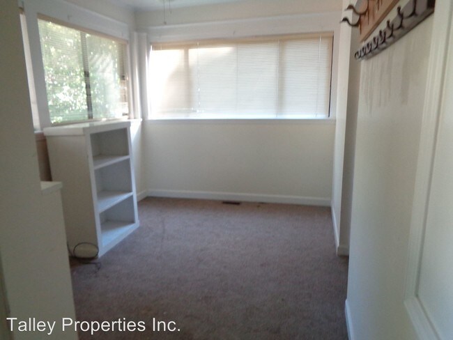 Building Photo - 418 Fenton Pl